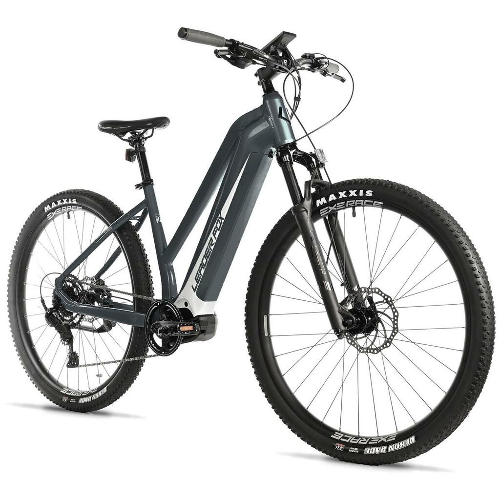 Leader Fox Awalon Lady 29